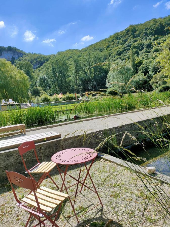 Les Pieds Dans L'Eau, Gite Le Blagour Lachapelle-Auzac Eksteriør billede